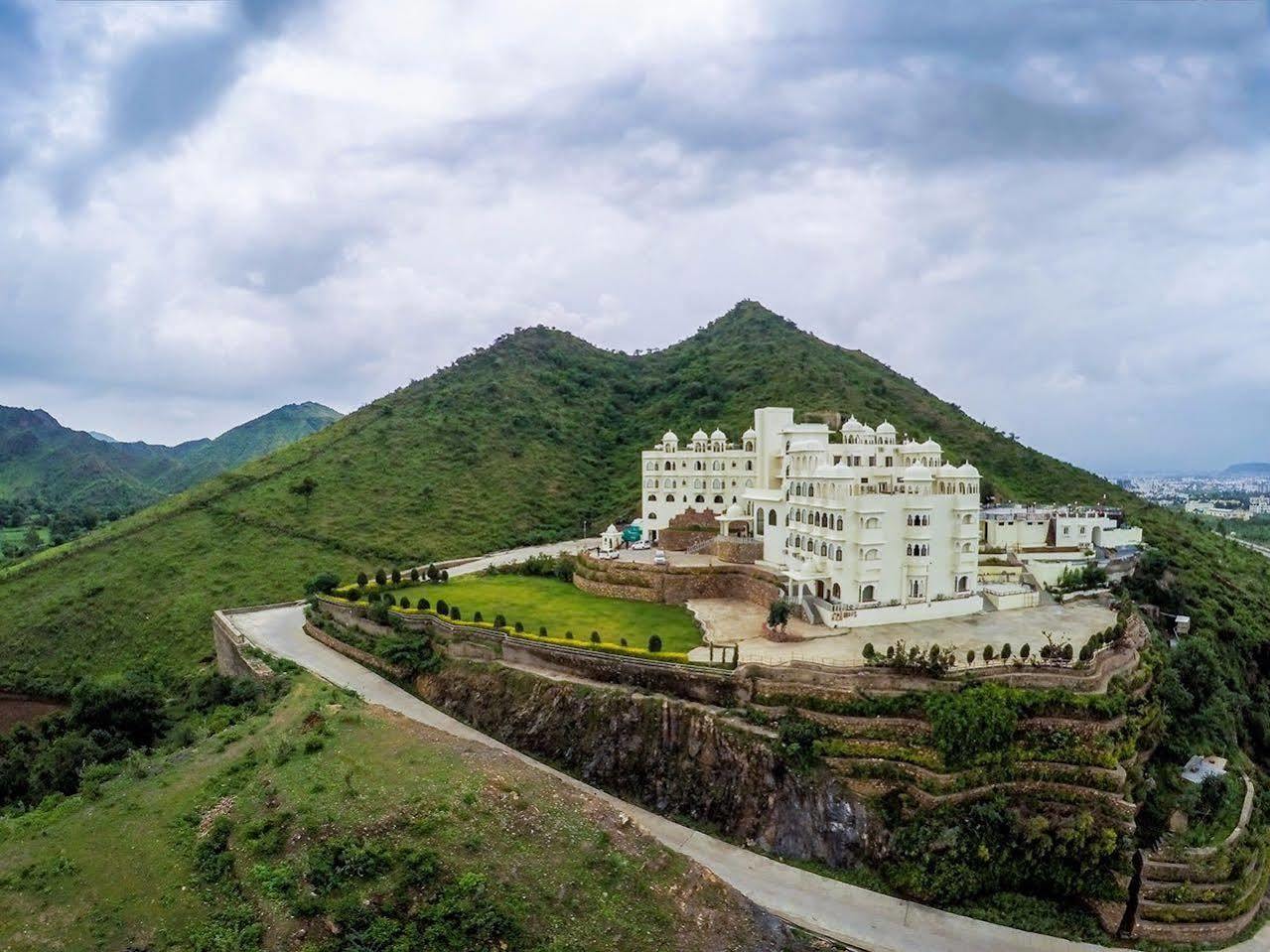 Bhairavgarh Palace Удайпур Экстерьер фото